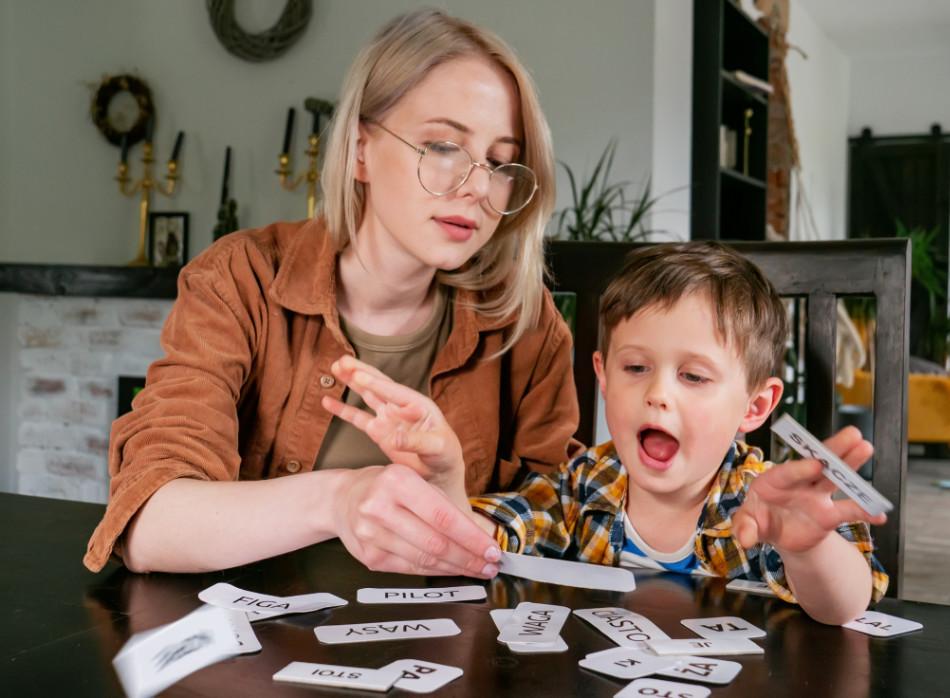 BCBA working with child